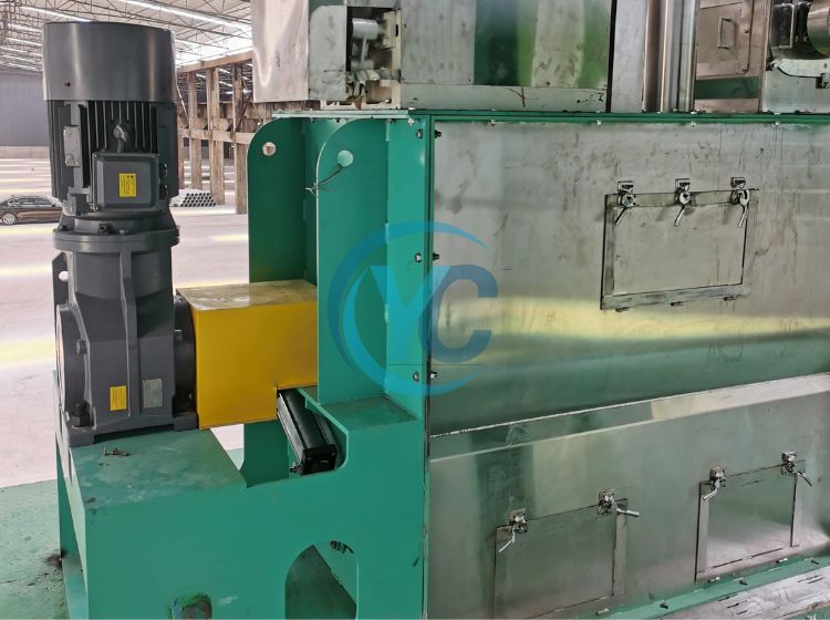 fertilizer ribbon blender .jpg