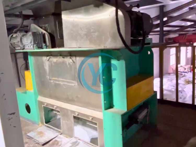 commercial fertilizer mixing equipment.jpg