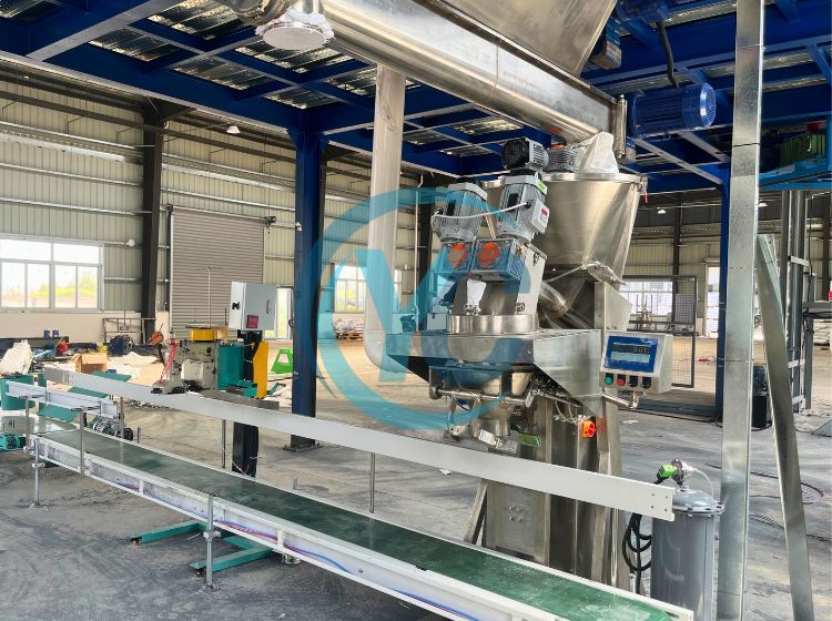 packaging machine for fertilizer.jpg